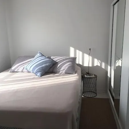 Cozy And Central, 1+1 Studio Flat ,near To Karsiyaka Shore . *