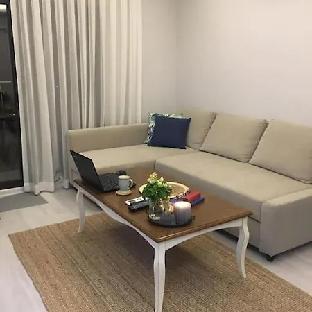 Cozy And Central, 1+1 Studio Flat ,near To Karsiyaka Shore . * Esmirna