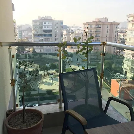 Cozy And Central, 1+1 Studio Flat ,near To Karsiyaka Shore . *