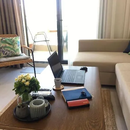 Cozy And Central, 1+1 Studio Flat ,near To Karsiyaka Shore . * Esmirna