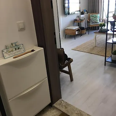 Cozy And Central, 1+1 Studio Flat ,near To Karsiyaka Shore . *