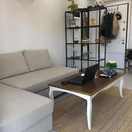 Cozy And Central, 1+1 Studio Flat ,near To Karsiyaka Shore . Apartamento Esmirna