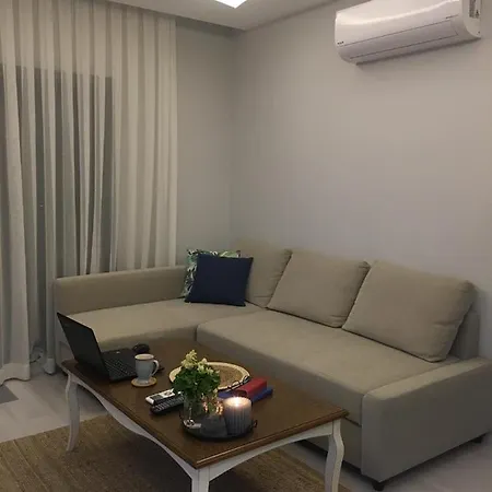 Cozy And Central, 1+1 Studio Flat ,near To Karsiyaka Shore . Apartamento *