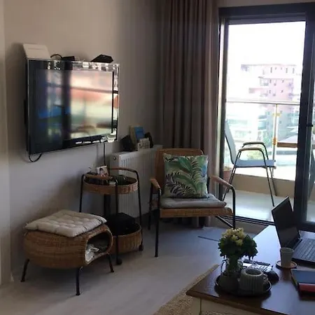 Apartamento Cozy And Central, 1+1 Studio Flat ,near To Karsiyaka Shore . *