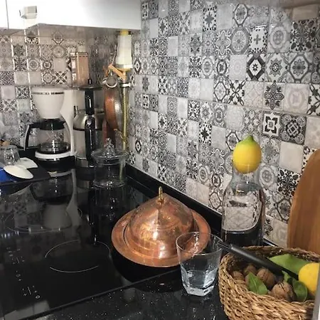 Cozy And Central, 1+1 Studio Flat ,near To Karsiyaka Shore .