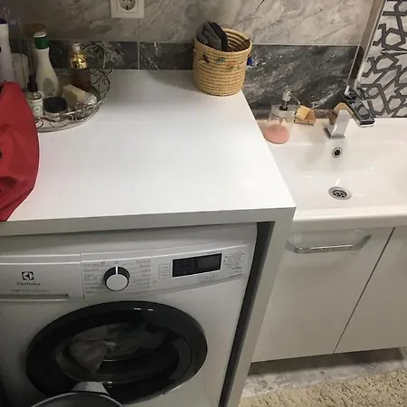 Cozy And Central, 1+1 Studio Flat ,near To Karsiyaka Shore . *