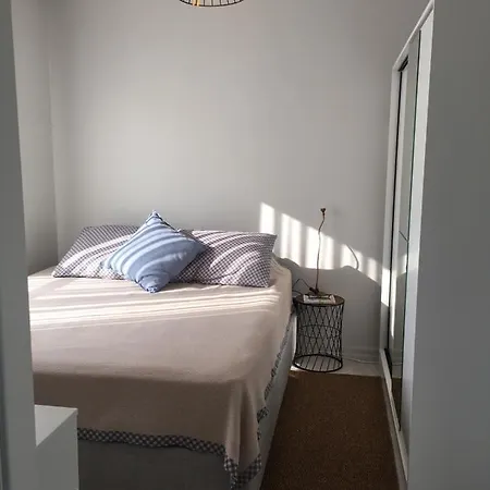 Cozy And Central, 1+1 Studio Flat ,near To Karsiyaka Shore . İzmir